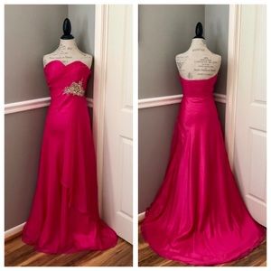 NEW BLUSH SZ 4 FUSCHIA CHIFFON BEADED FORMAL EVENING GOWN